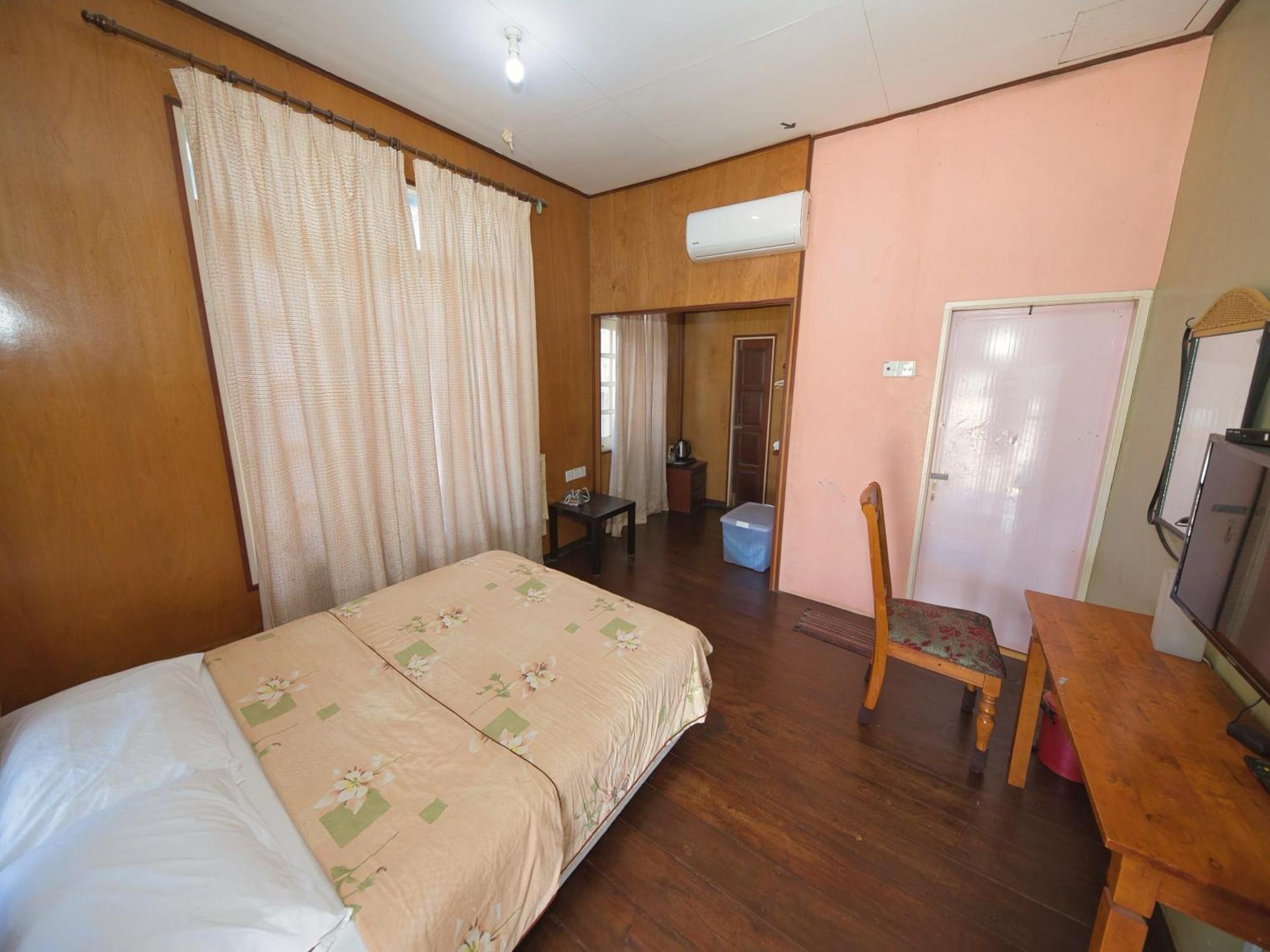 Oyo 90968 Teratak Samuderakita, Chalet & Guesthouse Kampong Gong Badak Kültér fotó