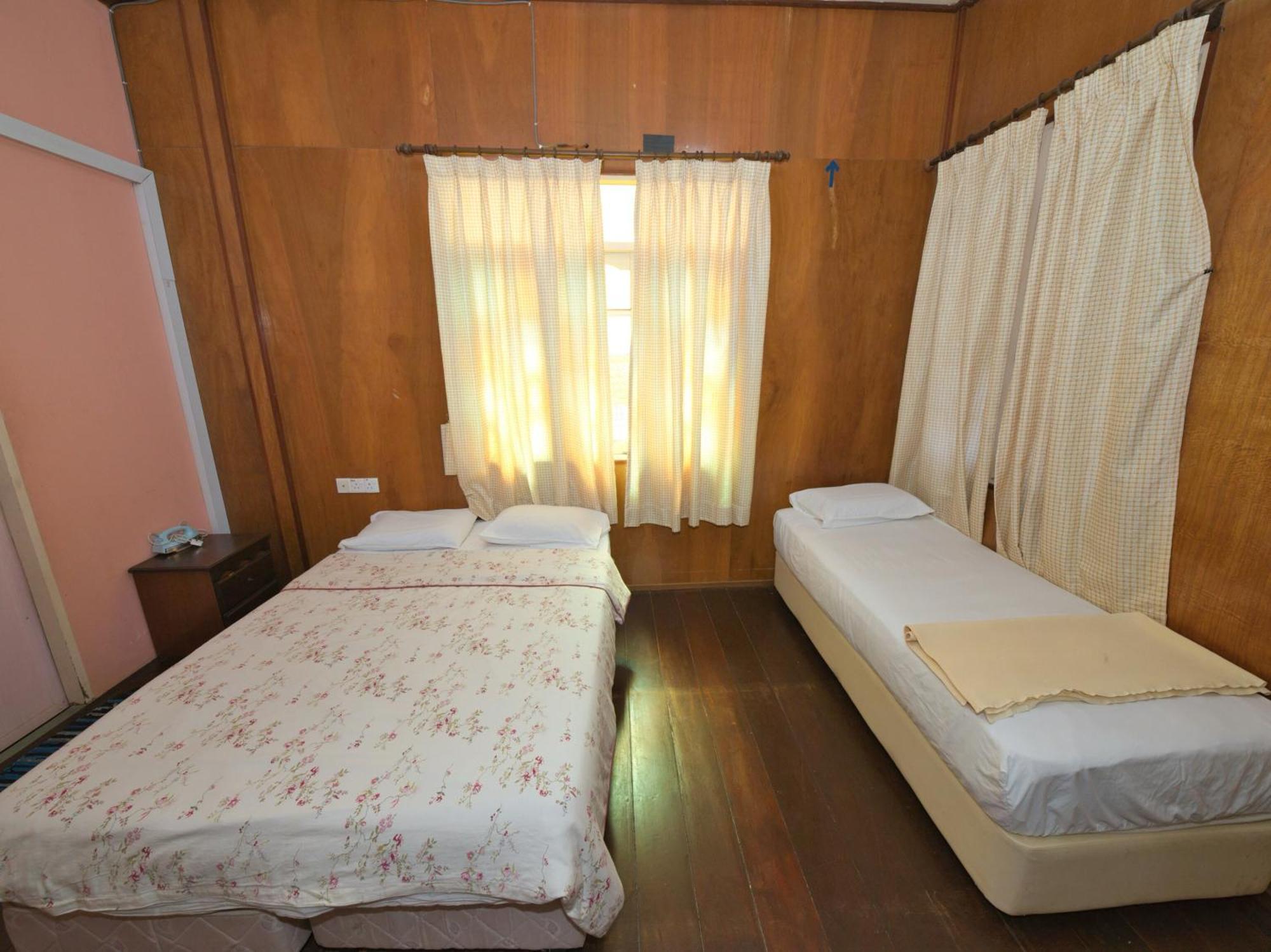 Oyo 90968 Teratak Samuderakita, Chalet & Guesthouse Kampong Gong Badak Kültér fotó